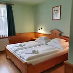 Bozi Rozi Panzio Gasthuis Fertőboz
