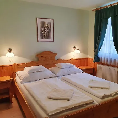 Bozi Rozi Panzio 3* Fertoboz