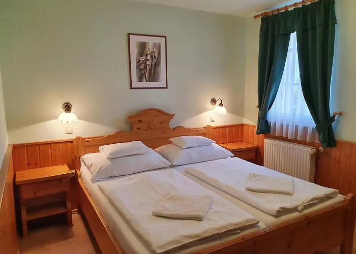 Bozi Rozi Panzio 3* Fertőboz