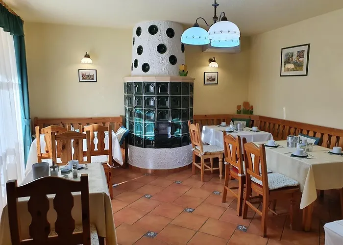 Bozi Rozi Panzio Pensionat 3*